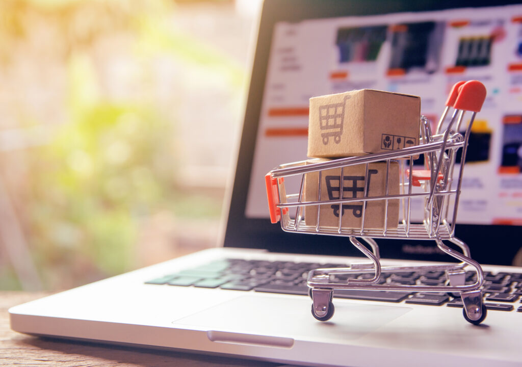 ban-hang-qua-website