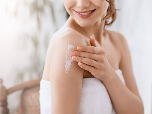 Cách phân biệt sữa dưỡng thể và kem dưỡng thể đơn giản